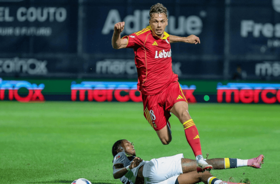 米乐官方在线入口毕尔巴鄂竞技发布备战花絮，今晨手感冰凉，葡超任务艰巨，身体对抗强度拉满的简单介绍